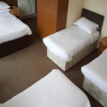 麦拉斯旅馆 2*