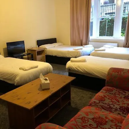 Renfrew At Centre * Glasgow