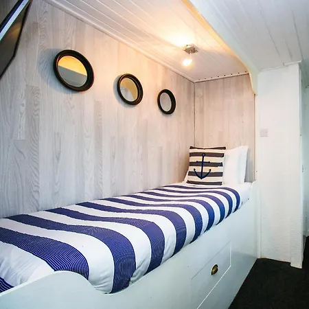 Glasgow Guest House Bed & Breakfast