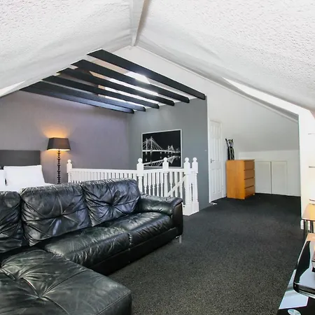 Glasgow Guest House Bed & Breakfast
