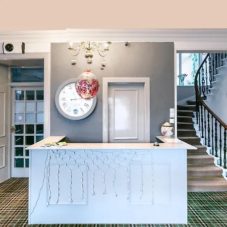 Oyo Lochinvar Hotel 2*