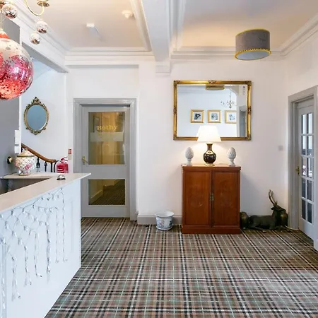 Oyo Lochinvar 2* Glasgow