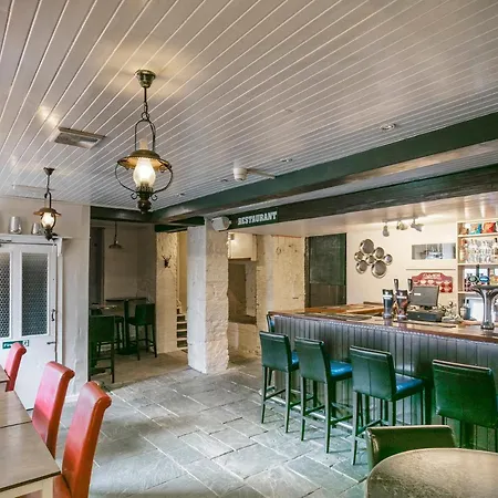 Oyo Lochinvar Glasgow