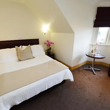 Glynhill & Near Airport 4* Glasgow