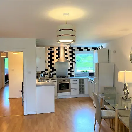 Firpark - 2 Bedrooms *