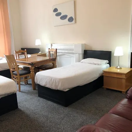 Bed & Breakfast Renfrew At Centre