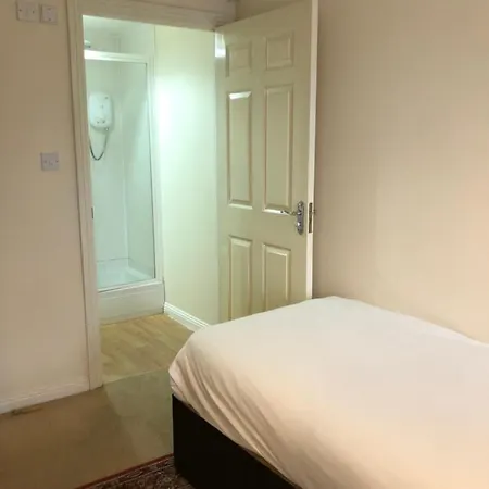 Wallace Hide Out Bed & Breakfast 3*