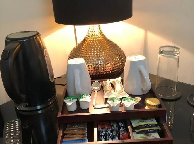 Renfrew At Centre גלאזגו