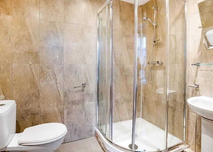 Onslow 3* غلاسغو