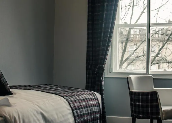 Hotel Royal West End 3*