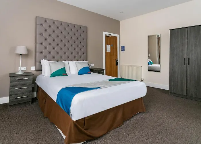 Hotel Oyo The Ivory 2*