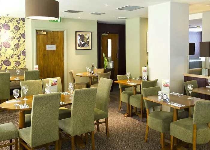 Premier - George Square 3*