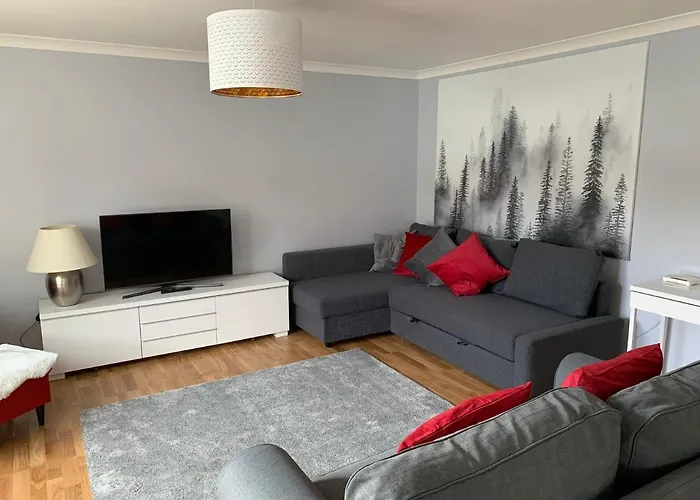 Flat One, 212 Eaglesham Road, East Kilbride, Apartment