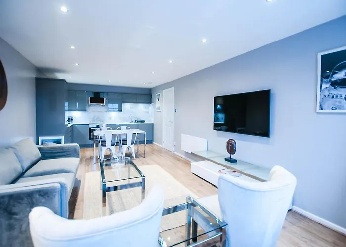 Stunning 2 Bed Merchant With Residents Parking Glasgow