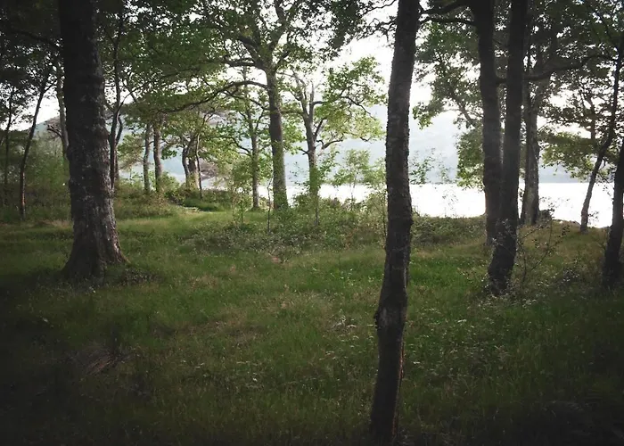 At Loch Lomond * غلاسغو