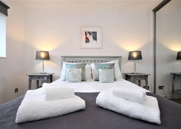 Bijou Merchant With Parking アパート *