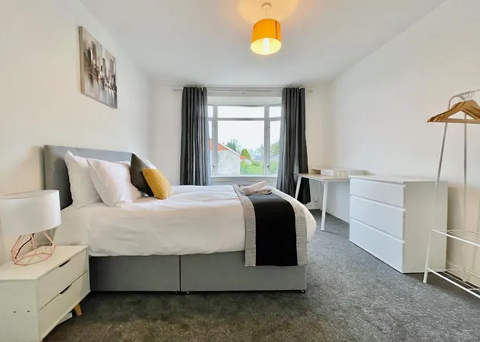 Kingsbridge بيت للعطل