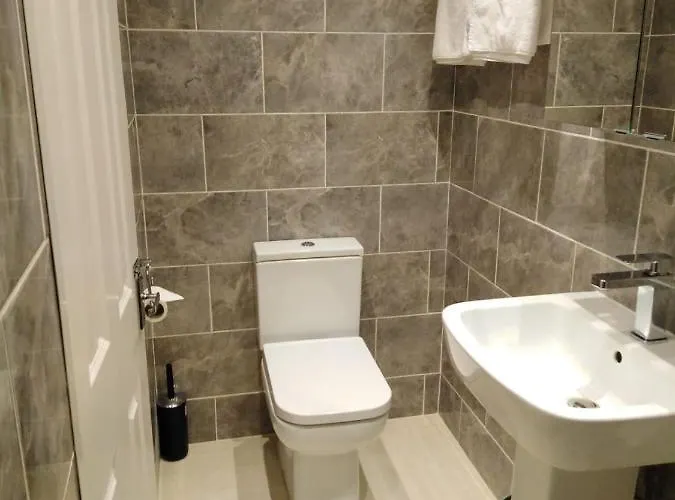 Onslow Guest house *