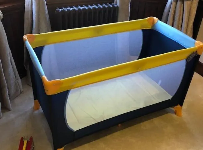 Beautiful 4-bed In Holiday home Glasgow