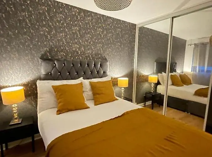 Bijou Merchant With Parking *