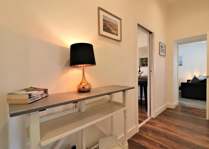 Signature - Railway * 글라스고