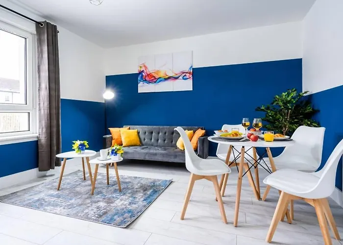 Cheerful 2 Bedroom Homely Apartment, Sleeps 4 Guest Comfy, 1x Double Bed, 2x Single Beds, Free Parking, Free Wifi, Suitable For Business, Leisure Guest, Contractors, Qe Hospital, Glasgow, Near Airport & Centre, Perfect For Common Wealth Games 20 Lägenhet Glasgow