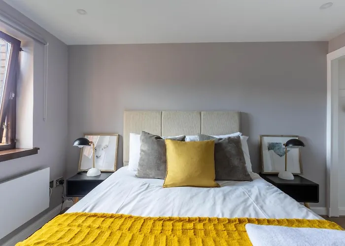 Stunning 1 Bed Merchant With Parking Appartement