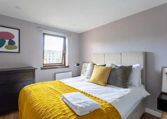 Stunning 1 Bed Merchant With Parking Appartement