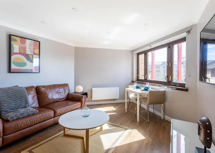 Stunning 1 Bed Merchant With Parking *