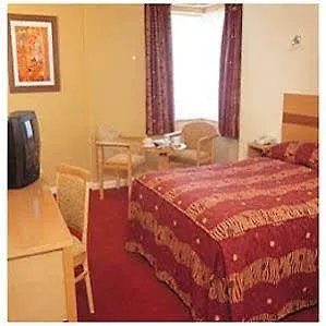 Leonardo Royal Hotel 4*