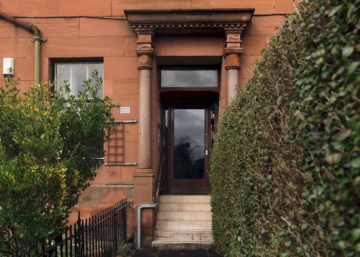 Beautiful, Traditional 2 Bed Flat W Free Parking - Pass The Keys