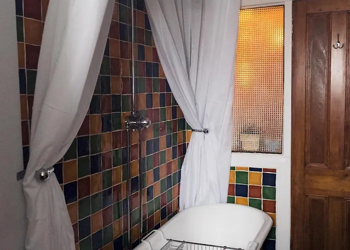 Beautiful, Traditional 2 Bed Flat W Free Parking - Pass The Keys アパート *