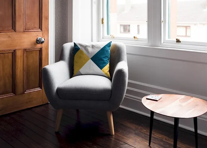 Beautiful, Traditional 2 Bed Flat W Free Parking - Pass The Keys グラスゴー