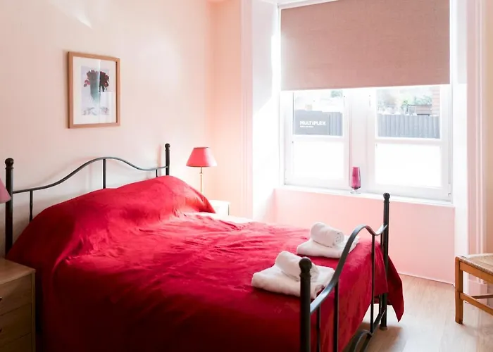 Bright 2 Bed Ground Floor Flat Next To Byres Road * غلاسغو