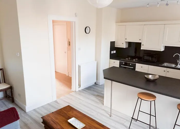 Apartman Bright 2 Bed Ground Floor Flat Next To Byres Road *