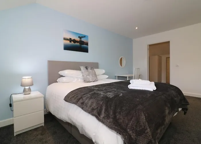 Apartamento Signature - Railway House 5 Bed Glasgow