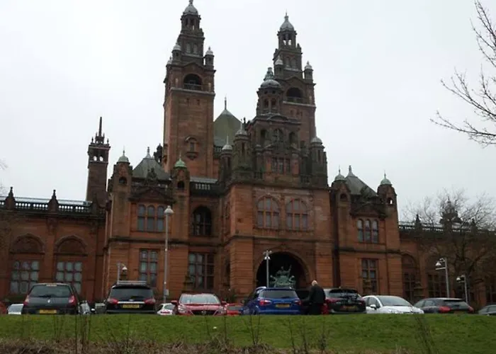 Fabulous Location, One Bedroom West End Flat, Just Off Byres Rd, Close To Sec & Hydro * グラスゴー