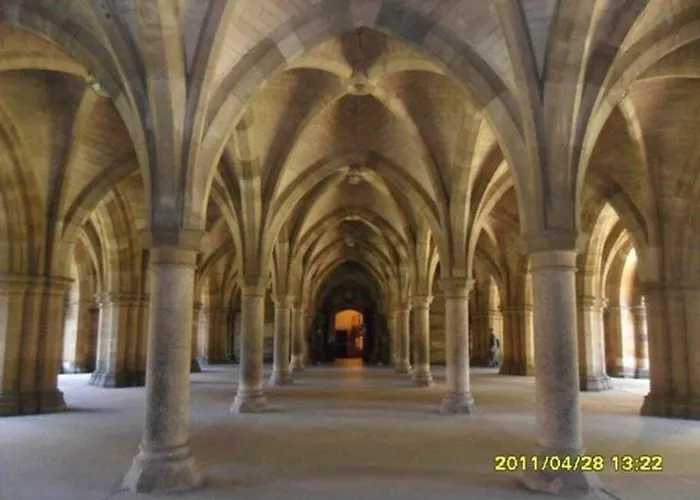 Fabulous Location, One Bedroom West End Flat, Just Off Byres Rd, Close To Sec & Hydro