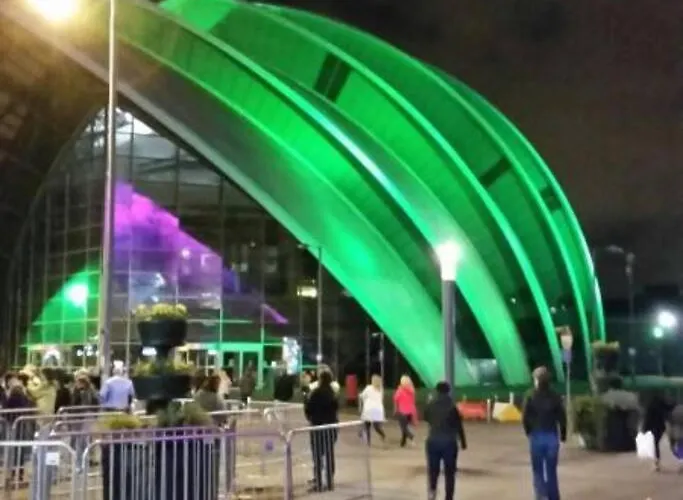 Fabulous Location, One Bedroom West End Flat, Just Off Byres Rd, Close To Sec & Hydro アパート *