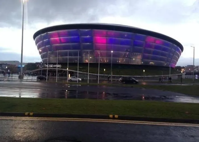 Fabulous Location, One Bedroom West End Flat, Just Off Byres Rd, Close To Sec & Hydro * グラスゴー