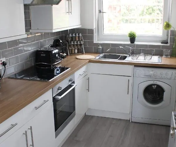 2 Bedroom At Secc Hydro Free Parking Appartement *