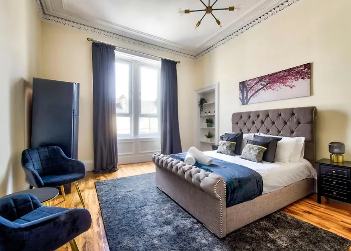 Stunning 5 Bedroom Apt, Close To Centre, Sec, Hydro And Motorway Glasgow