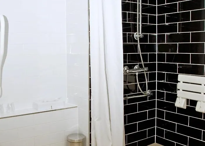 Express Greenock, An Ihg 3*