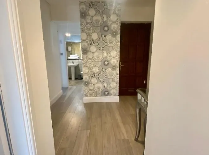 2 Bedroom At Secc Hydro Free Parking