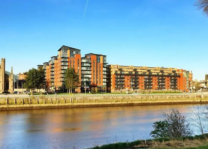 Appartamento Centre G1 Penthouse With Riverviews - Duplex - 4 Bedrooms, 3 Bathrooms, Kitchen, 1 Living Room, 1 Dining Room, 2 Terraces, Parking, Floor, 2050 Sq Ft, Merchant *