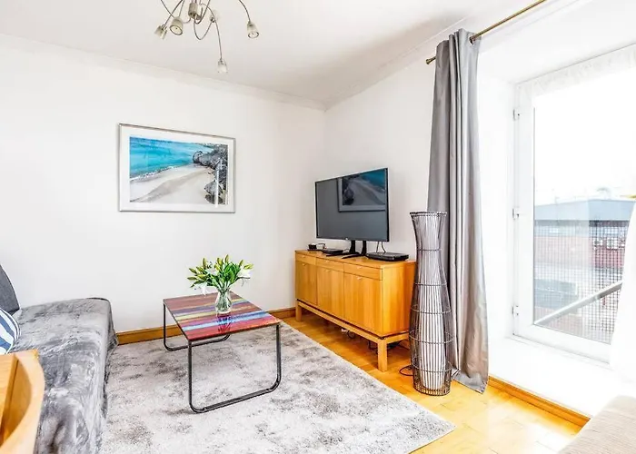 Fresh, Modern West End Beside Hydro Glasgow