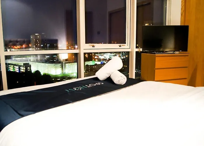 Views Centre Freeparking *