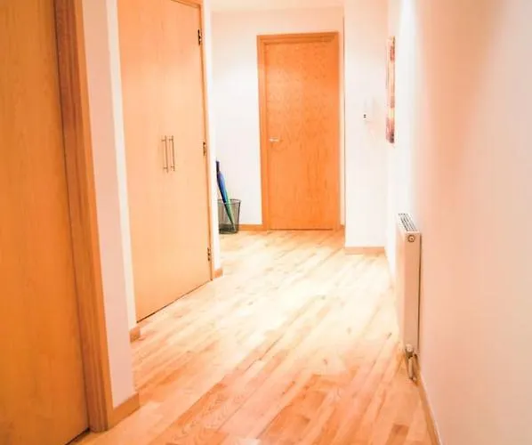 Views Centre Freeparking