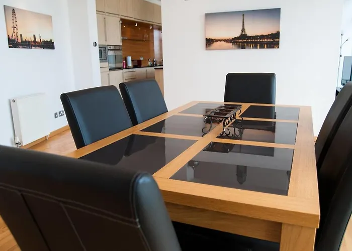 Views Centre Freeparking