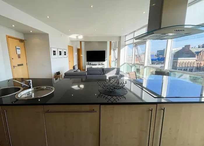 Centre 2-bed Parking Jacuzzi Bath Appartamento *